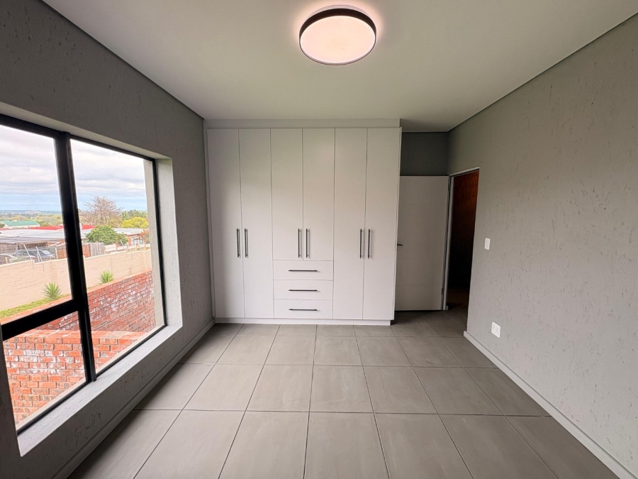 5 Bedroom Property for Sale in Cherry Creek Country Estate Western Cape
